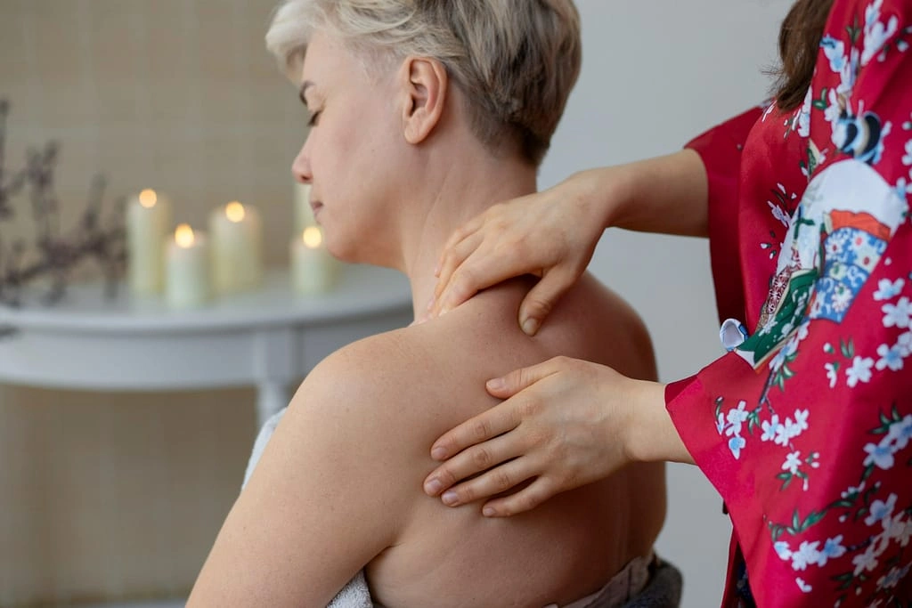 Physical Therapy For Shoulder Pain Img