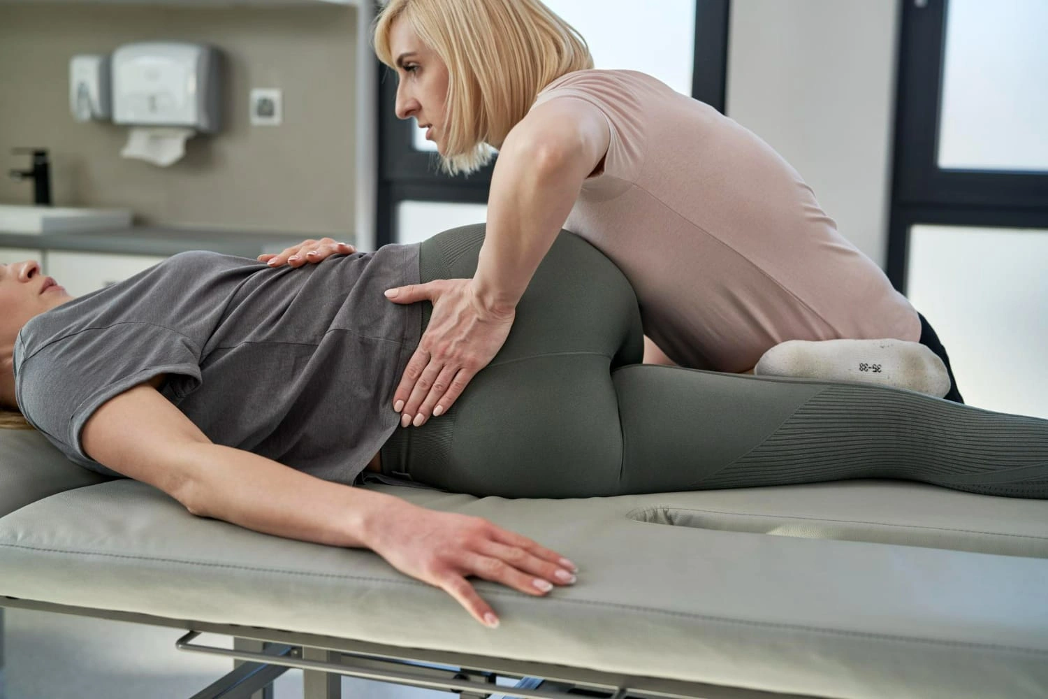 sacroiliac joint pain Img
